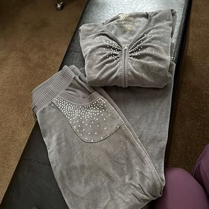 Grey lush sweatpants and jacket